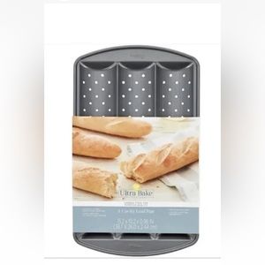 Wilton 3 Cavity Loaf Pan ultra bake professional bread carbon steel 15.2 X 10.2